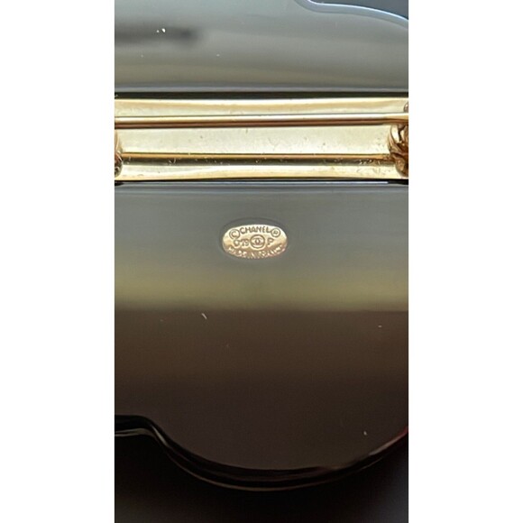 Chanel 19P Resin and Pearl Camellia Brooch - Unused - Picture 7 of 9